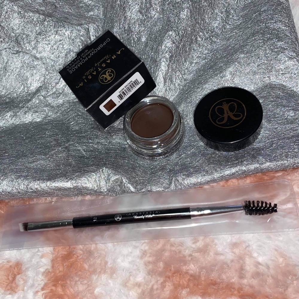 🍭New Anastasia DipBrow Pomade + #12 Brow Brush 🍭